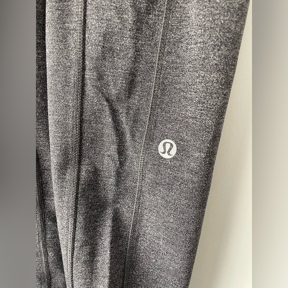 Lululemon Speed Up Tight *28" Sz 4 in Heathered Black - Picture 12 of 14